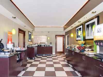 Hampton Inn